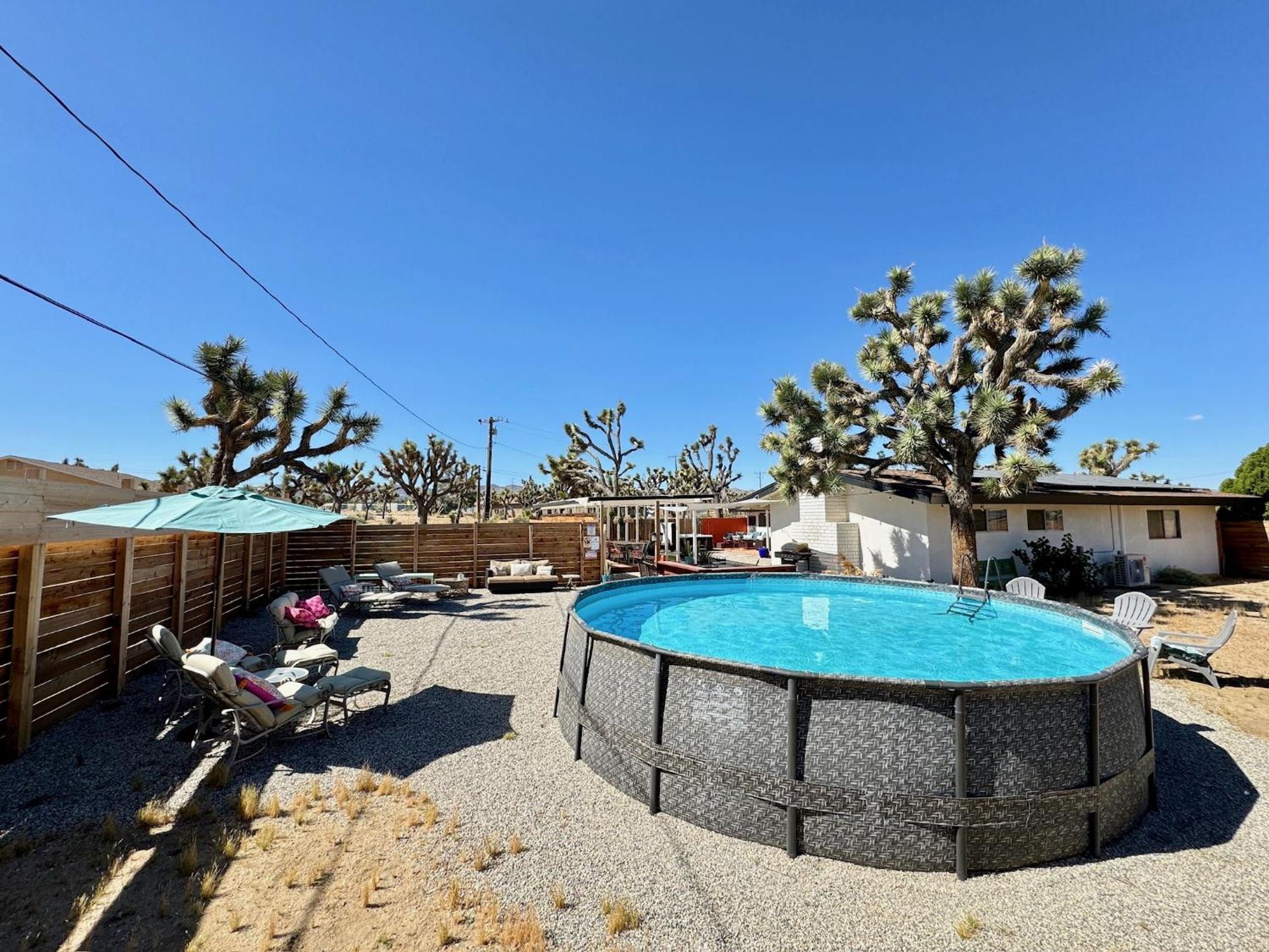 Mid-Century Modern Home W/Pool & Hot Tub Yucca Valley Exterior photo